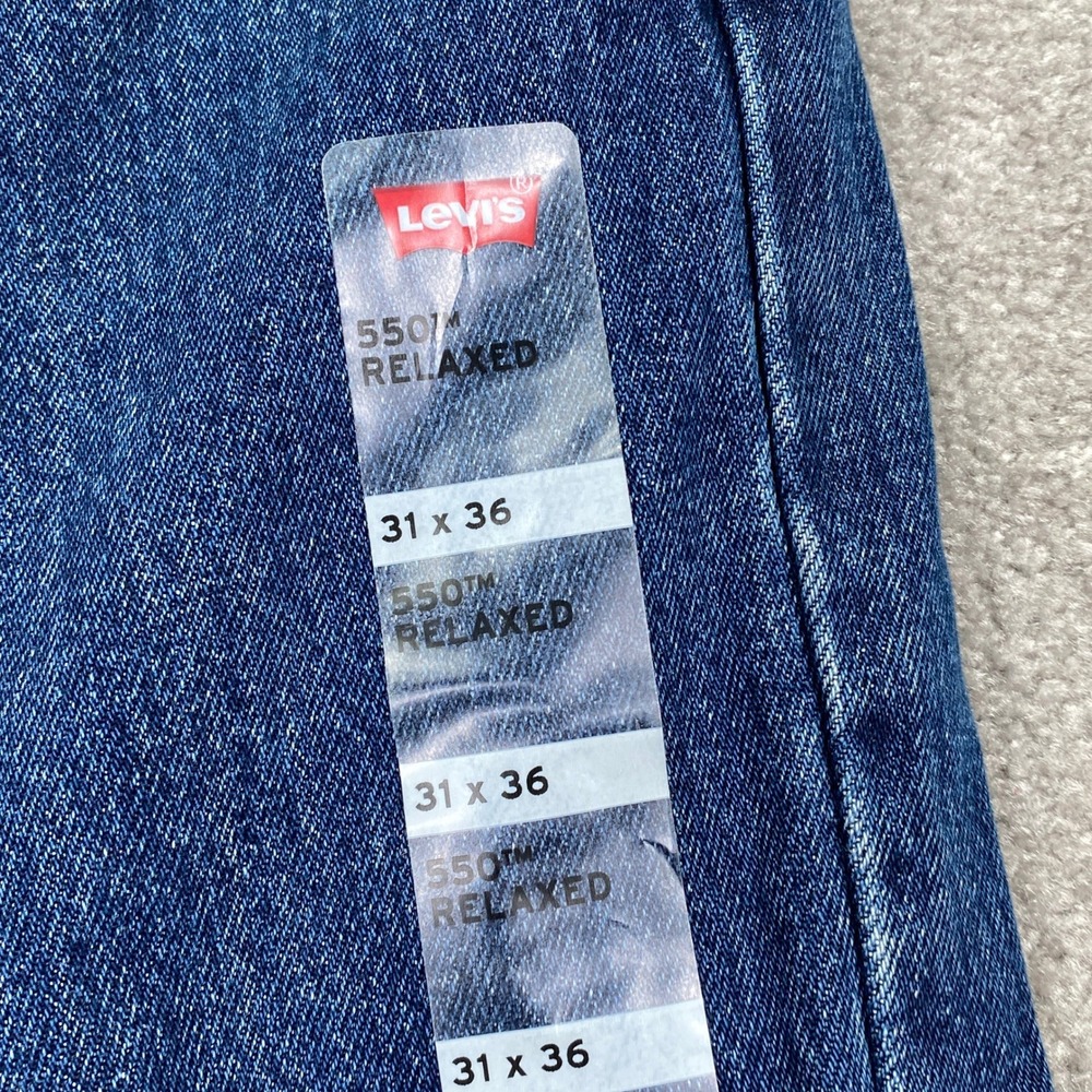 Levi's 550 Relaxed Fit Jeans Mens 31x36 Blue Denim Straight Leg 100% Cotton - Picture 3 of 8
